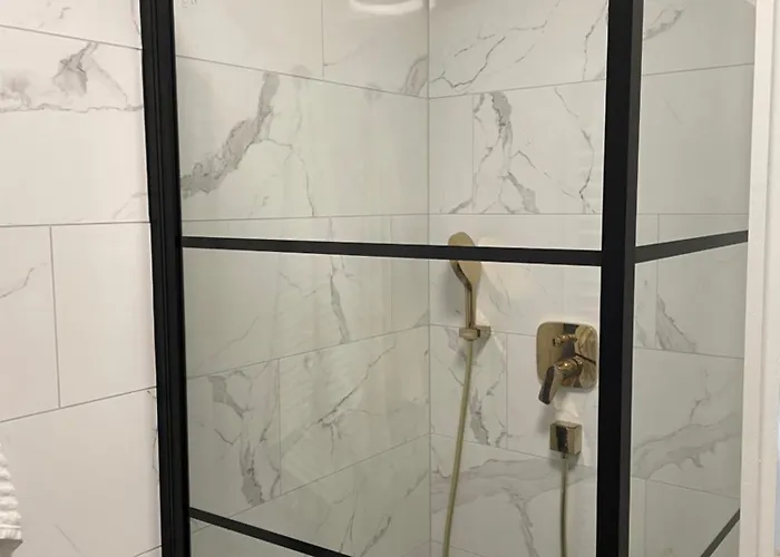 Goldene Zehn Apartament *